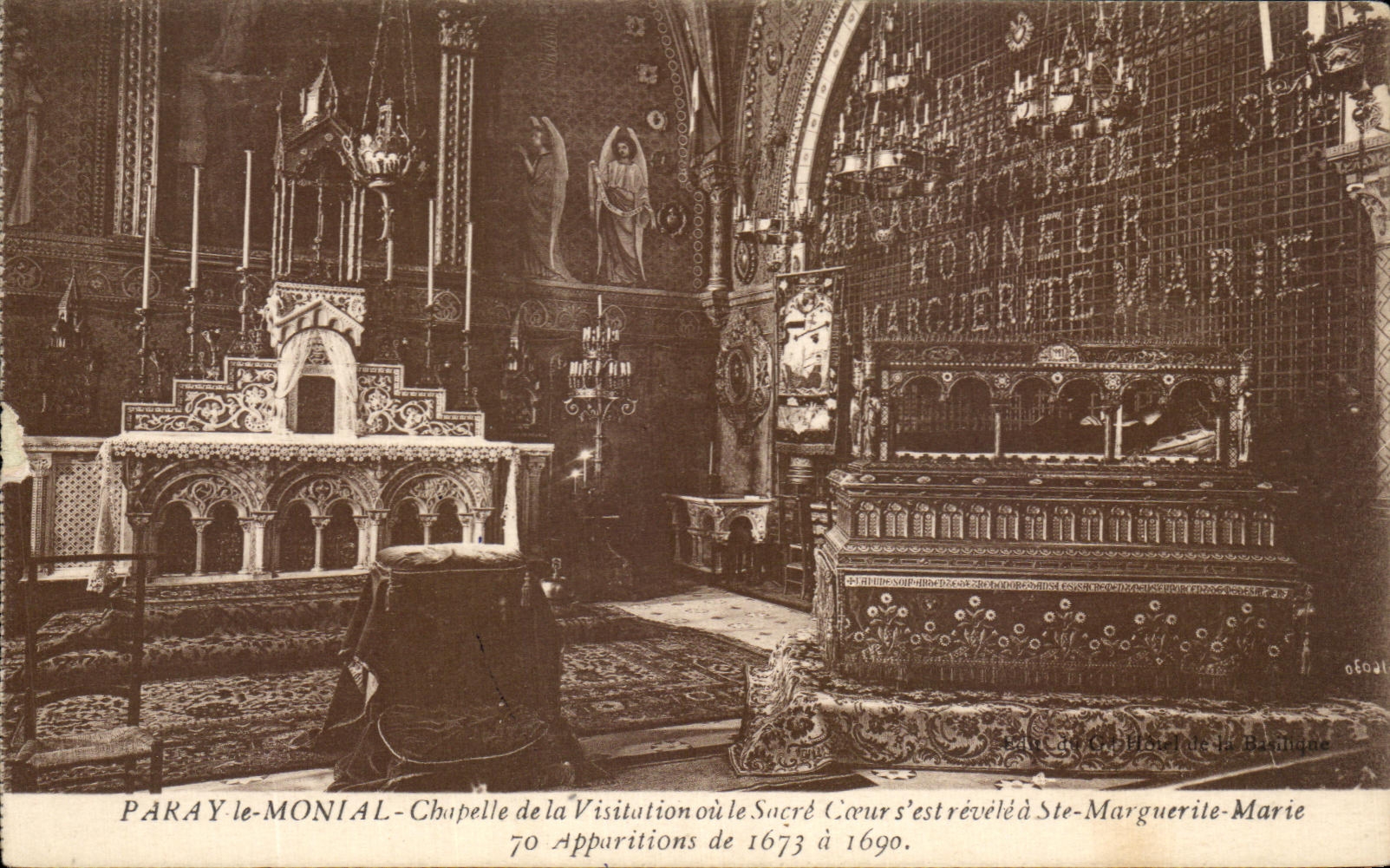 Paray-le-Monial - Chapelle de la Visitation où le Sacré Cœur s'est révélé à Ste-Marguerite-Marie