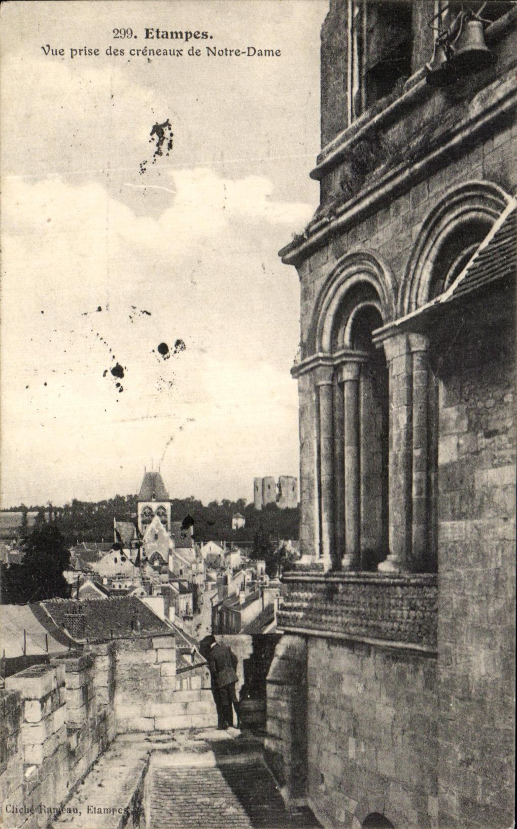 CPA Etampes Vue prise des Creneaux de Notre Dame