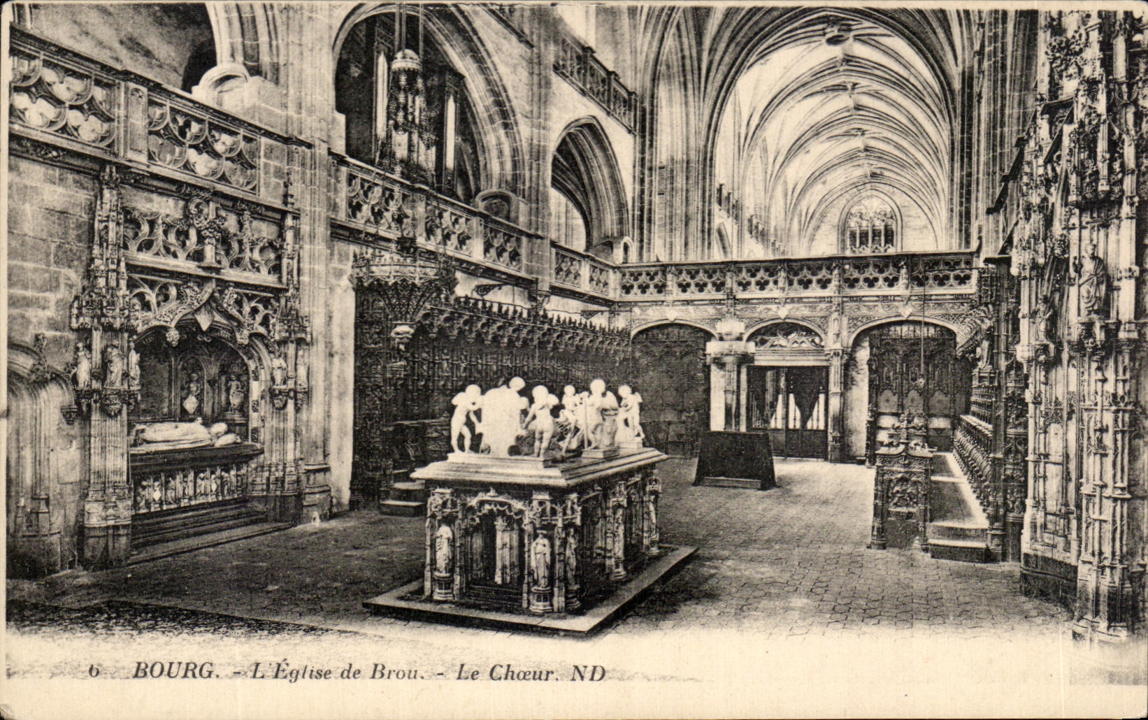 CPA Bourg L'Eglise de Brou Le Choeur