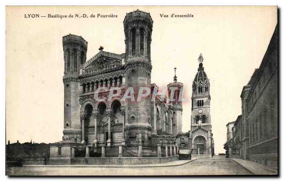 LYON — Basilique N.-D. de Fourvière — Vue d'ensemble