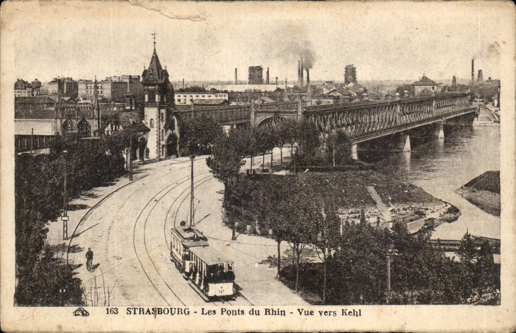 CPA Strasbourg Les Ponts du Rhin Vue vers Kehl Tramway