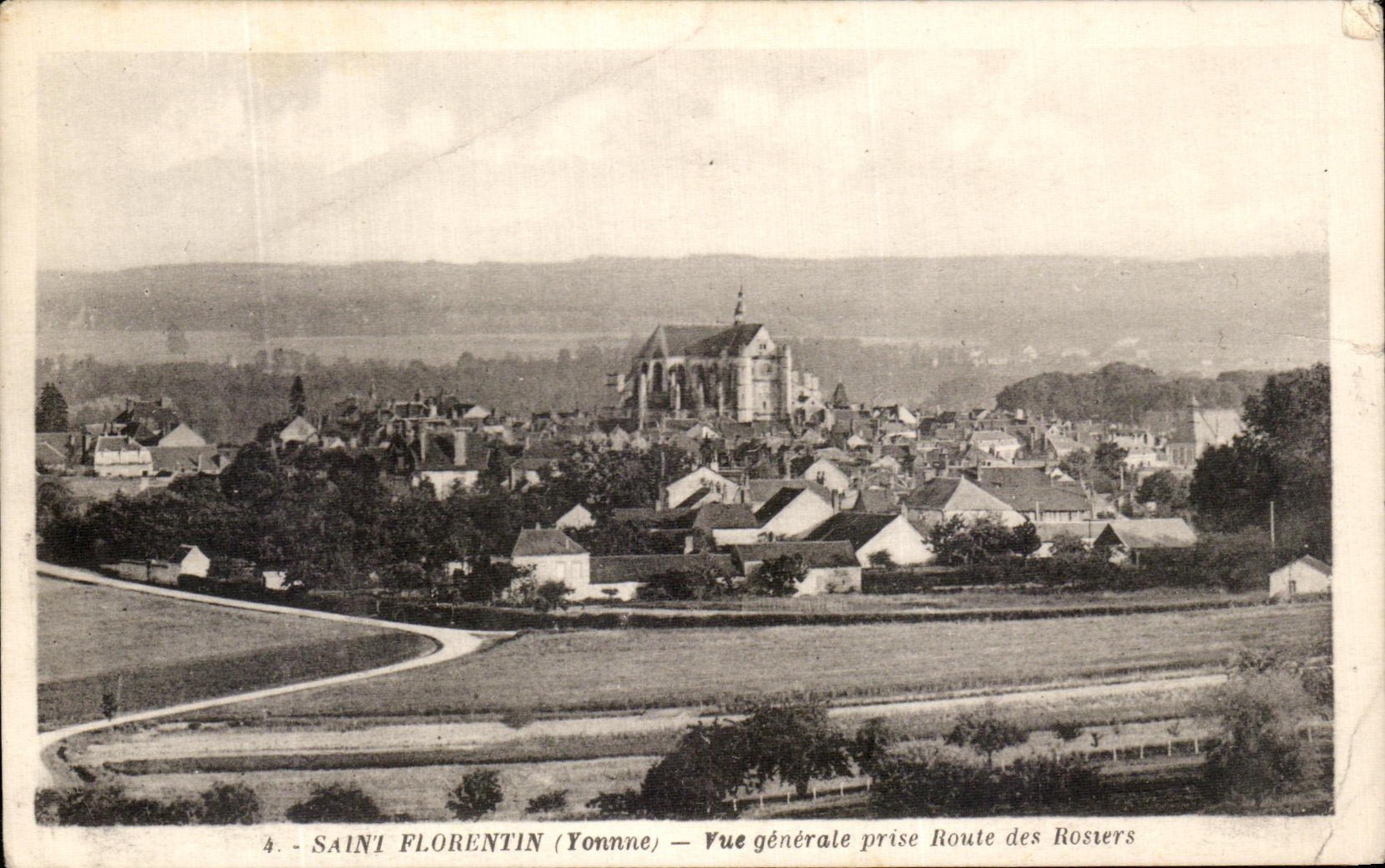 CPA Saint Florentin Vue generale Prise Route des Rosiers