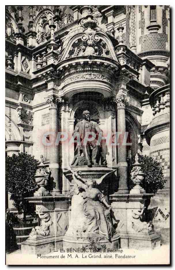 CPA Le Benedictine Fecamp Monument de M A le Grand Aine Fondateur