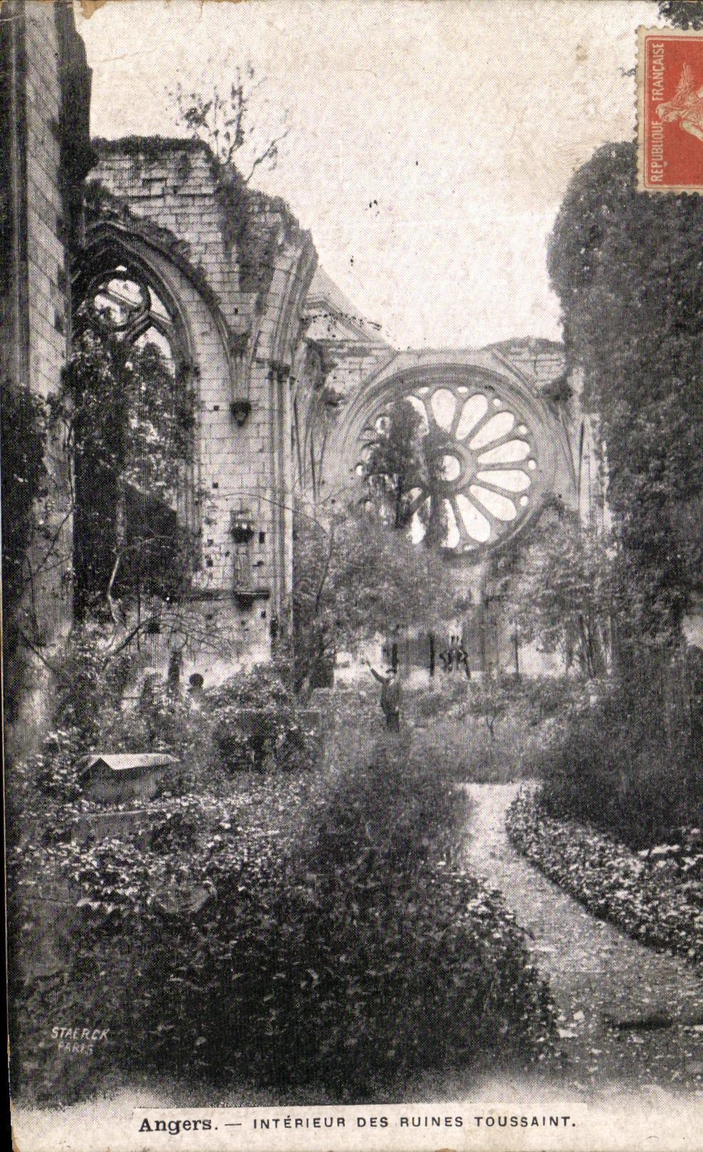 CPA Angers Interieur Des Ruines Toussaint