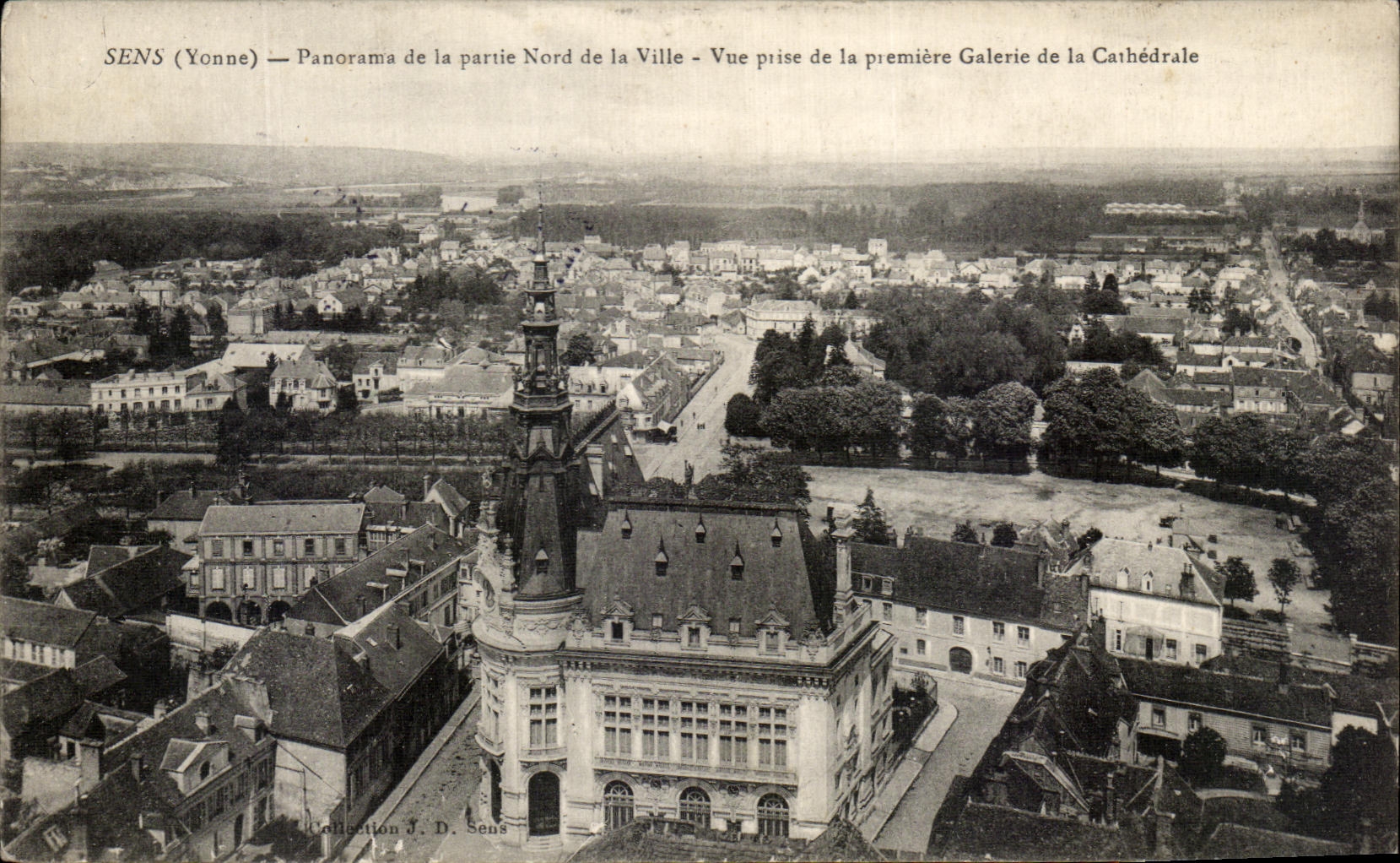 Sens (Yonne) — Panorama de la partie Nord de la Ville — Vue prise de la première Galerie de la Cathédrale — Collection J. D. Sens