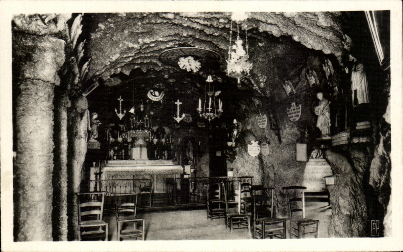CPA Rocher D'Espaly Interieur de la Grotte Saint Joseph