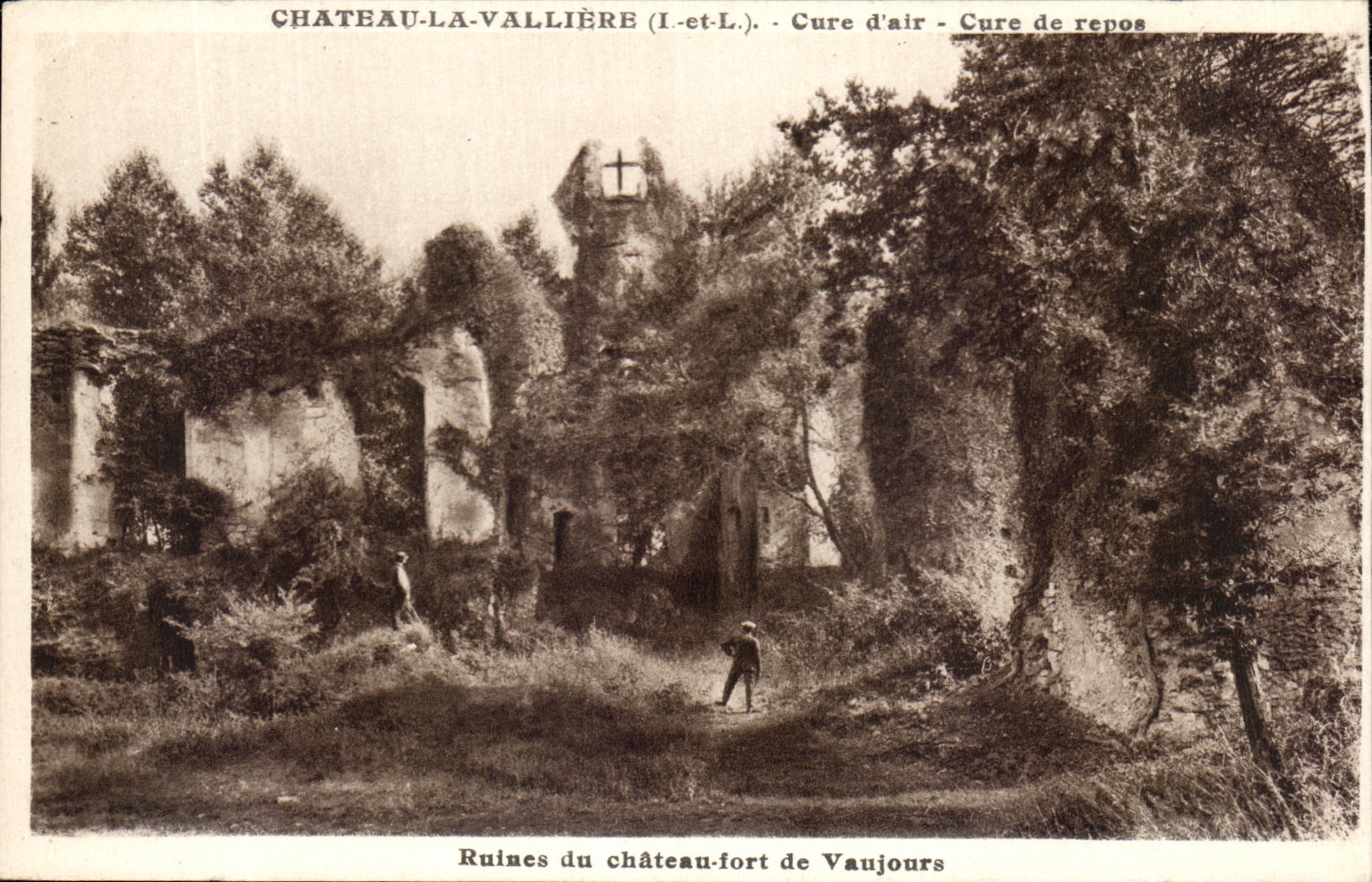 CPA Chateau La valliere Ruines du chateau Fort de vaujours