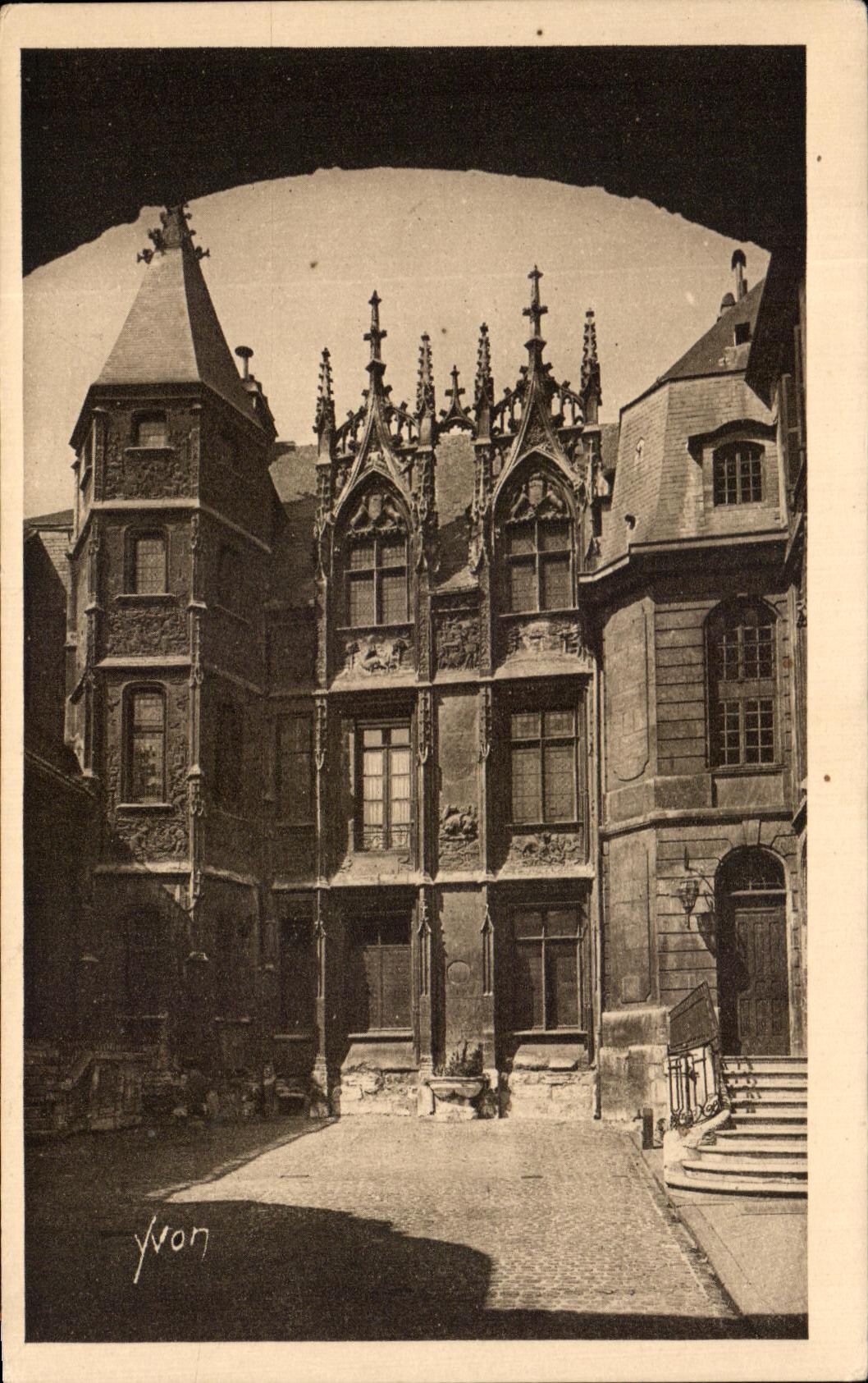 CPA La Douce France Rouen Hotel Du Bourgtheroulde