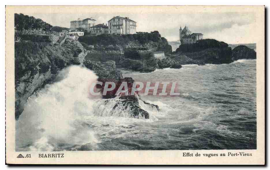 CPA Biarritz Effet De Vagues Au Port Vieux