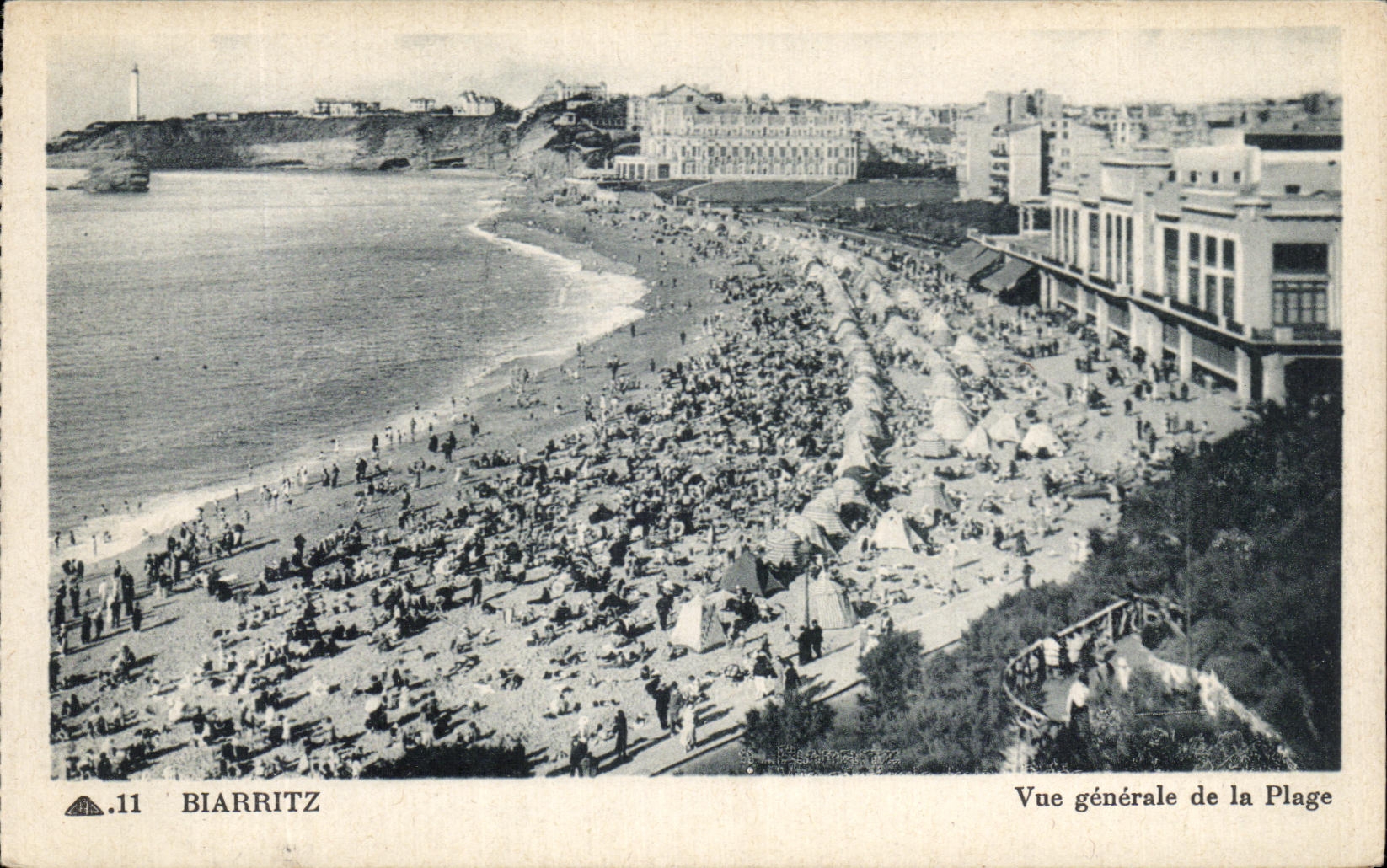 CPA Biarritz Vue Generale De La Plage