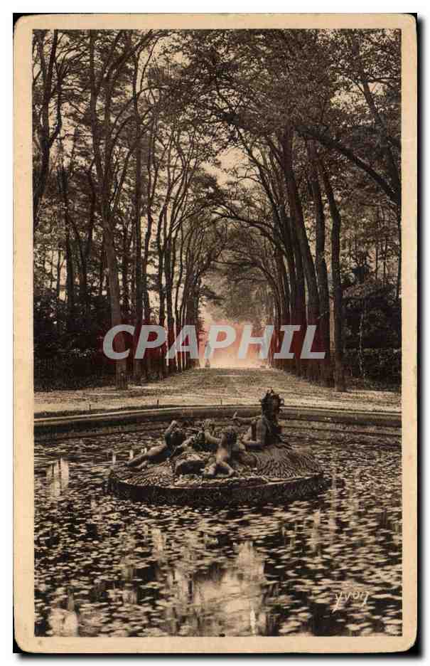 CPA Splendeurs Et Charmes De Versailles Les Jardins Bassin De Ceres Allee De l'Ete