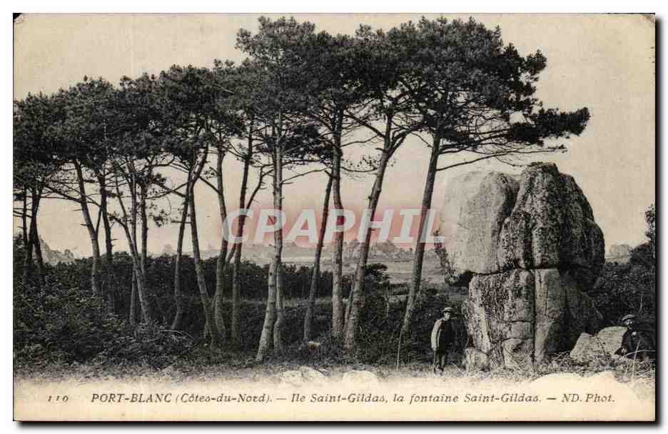 Ile Saint-Gildas, la fontaine Saint-Gildas — Port-Blanc (Côtes-du-Nord) — ND. Phot.