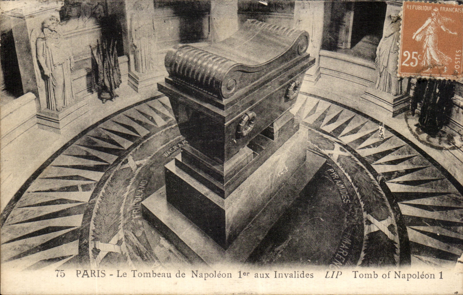 CPA Paris Le Tombeau De Napoleon 1er Aux Invalides