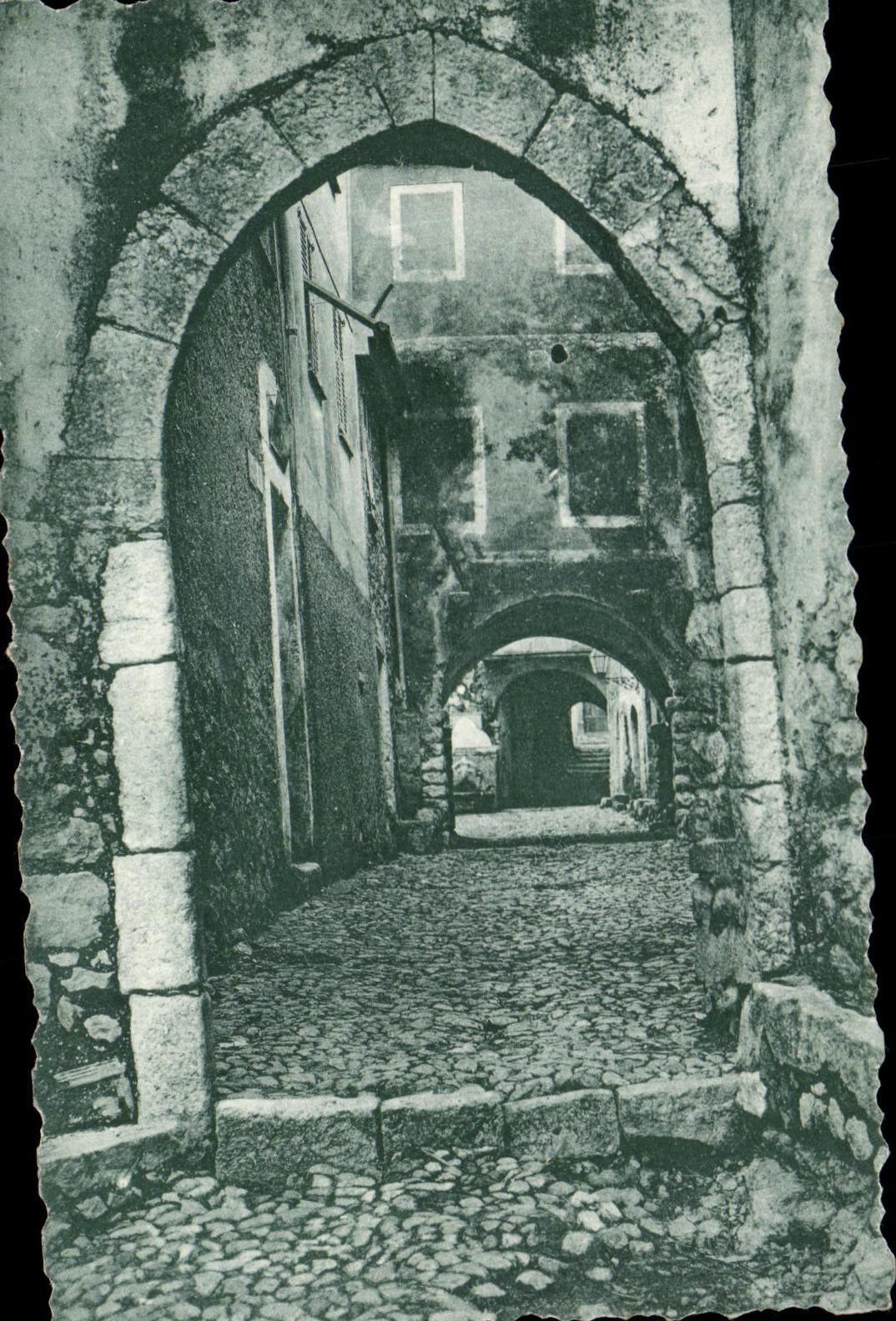 CPA Une rue du Village pittoresque de Gorbio