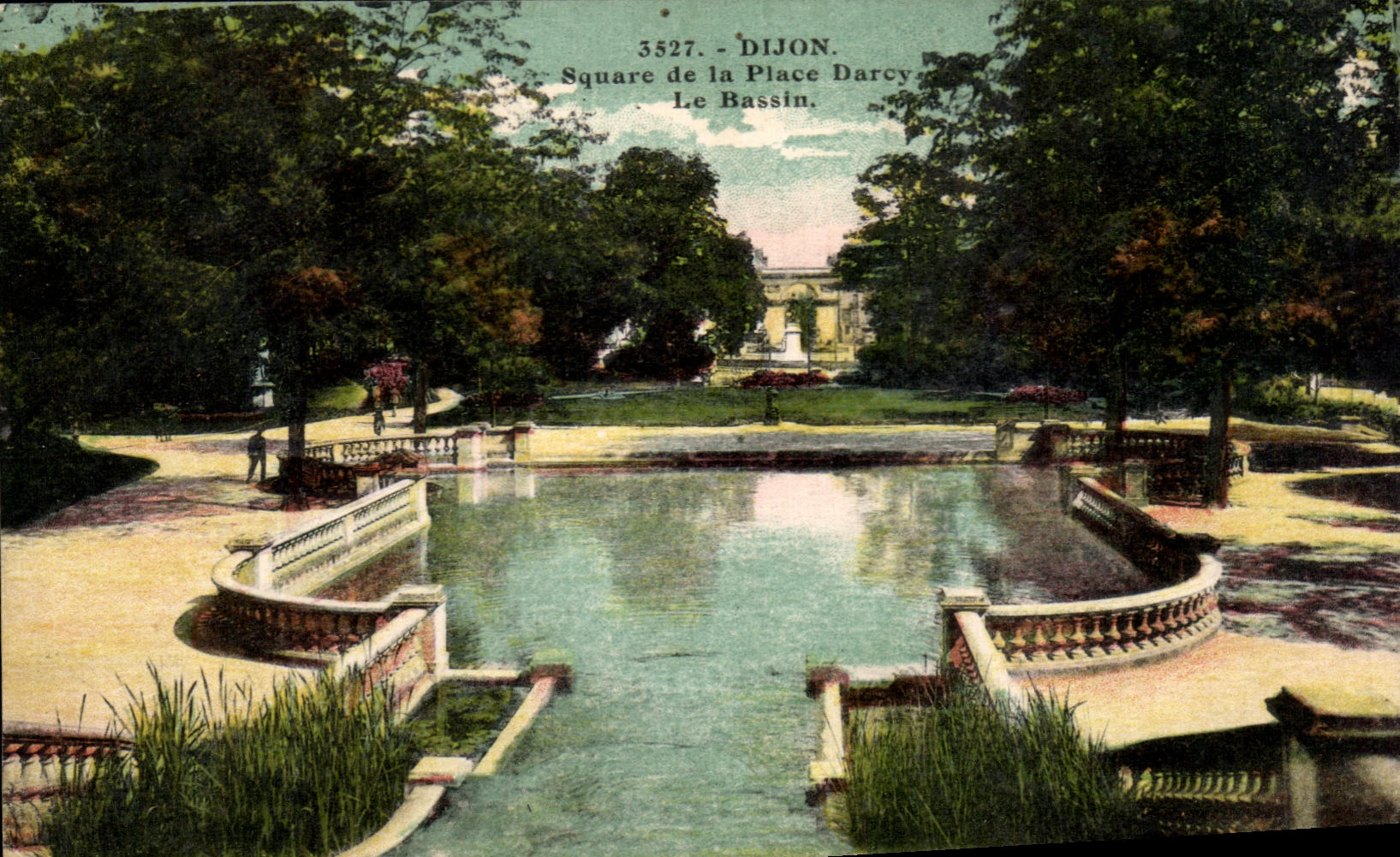 CPA Dijon Square de la Place Darcy Le Bassin