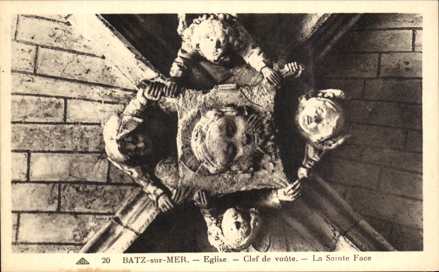 CPA Batz Sur Mer Eglise Clef De Voute La Sainte Face