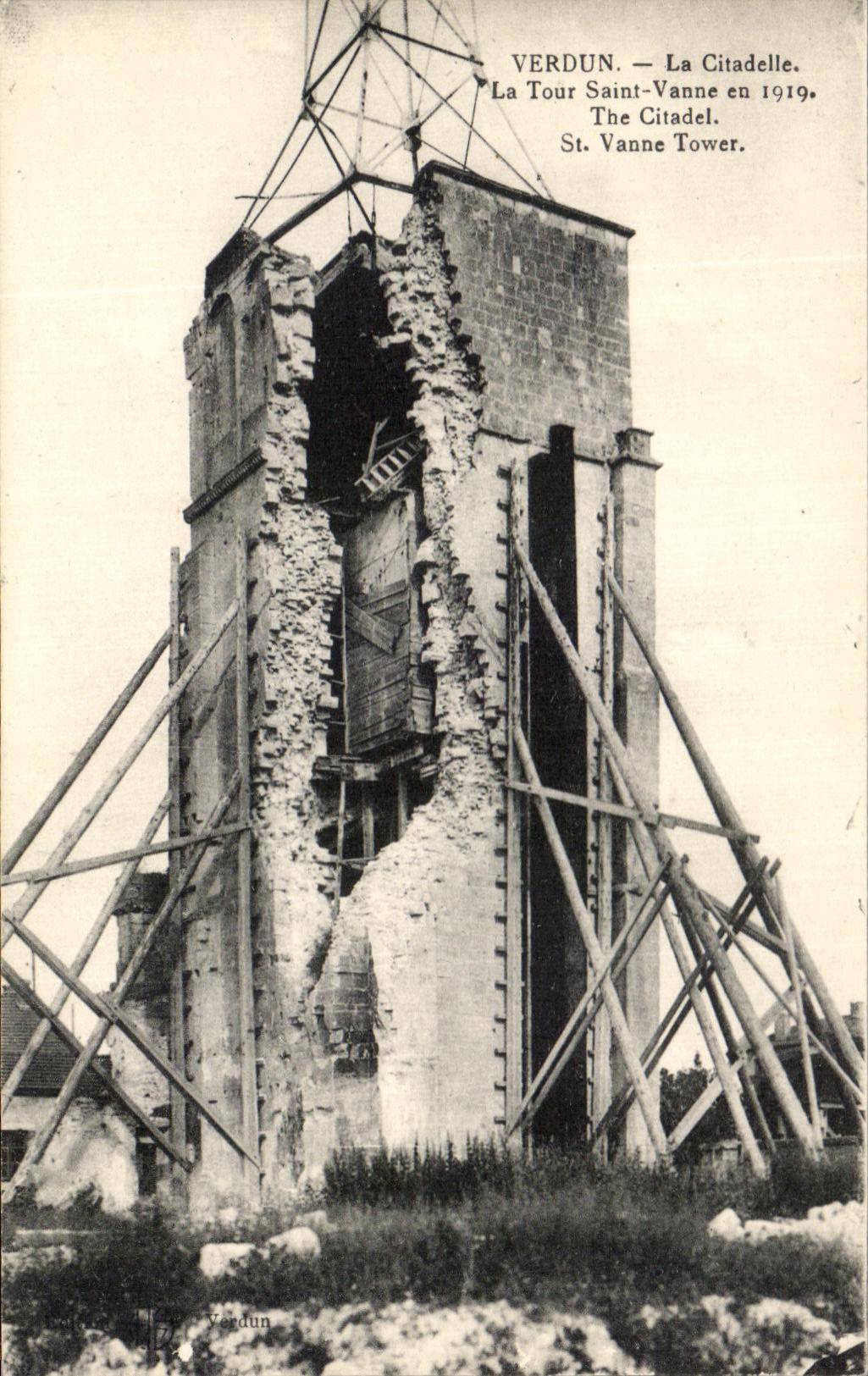 Verdun — La Citadelle. La Tour Saint-Vanne en 1919.