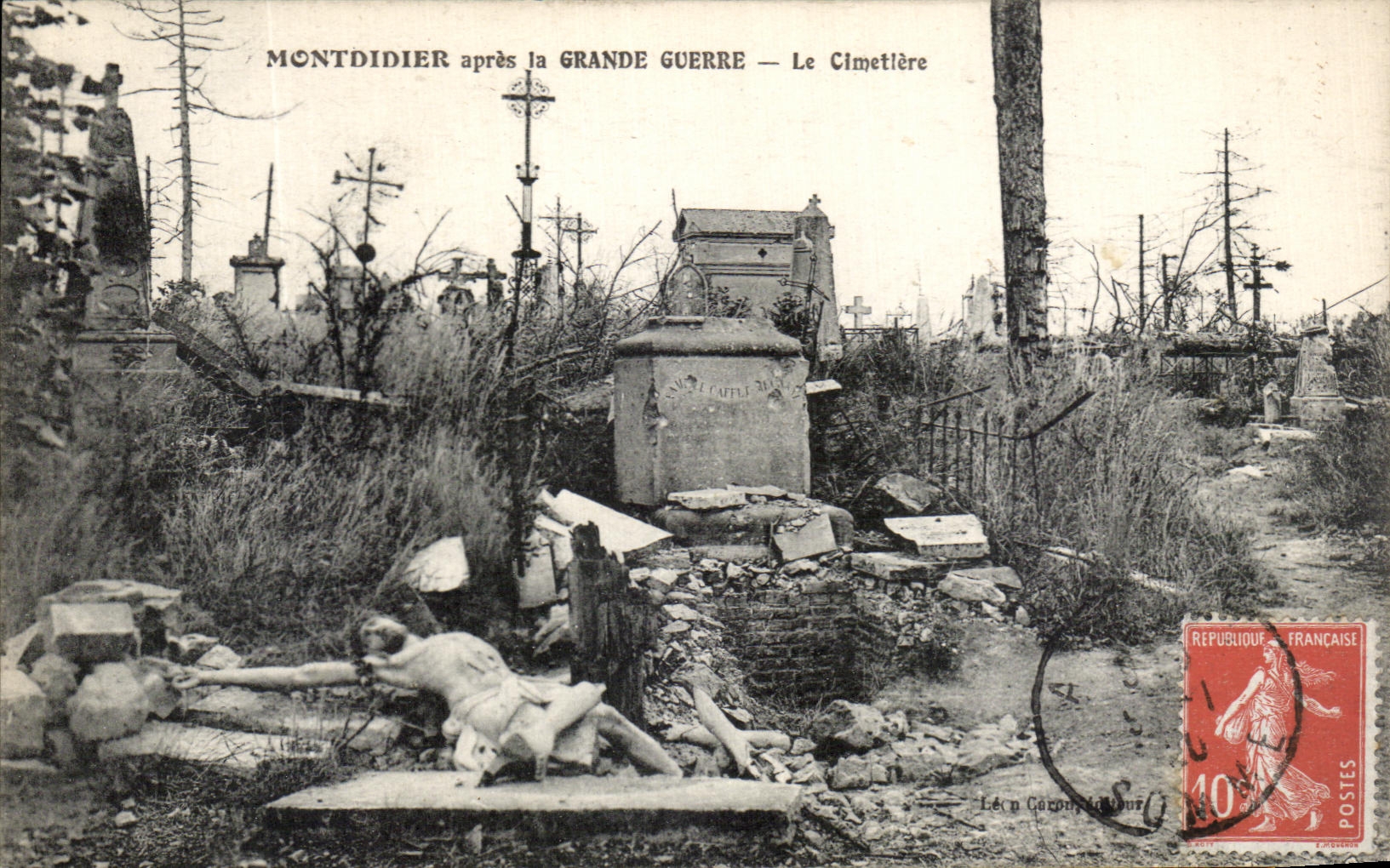Montdidier après la Grande Guerre — Le Cimetière