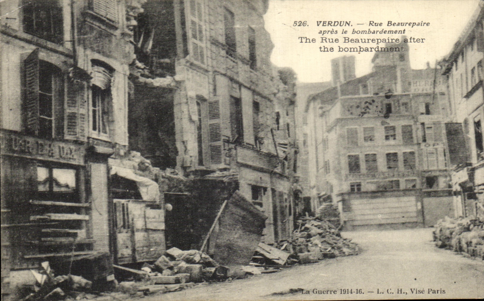 Verdun — Rue Beaurepaire après le bombardement — L. H., Visé Paris