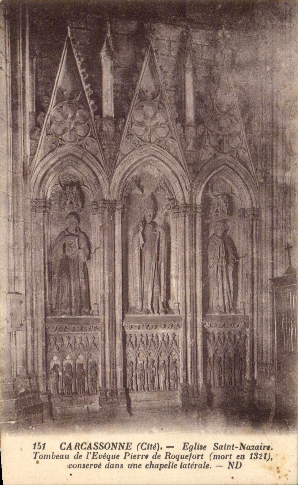 CPA Carcassonne Eglise Saint Nazaire Tombeau de l'eveque Pierre de Roquefort conserve dans sa chapelle laterale