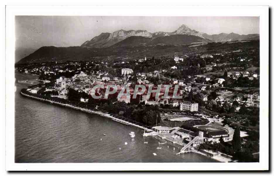 Évian-les-Bains — La Plage, la Ville et le Massif de la Dent d'Oche — Éditions Cellard, Lyon
