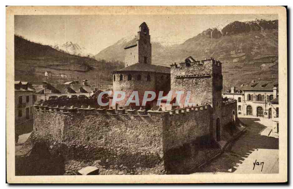 CPA Luz Eglise Siecles Dite des Templiers