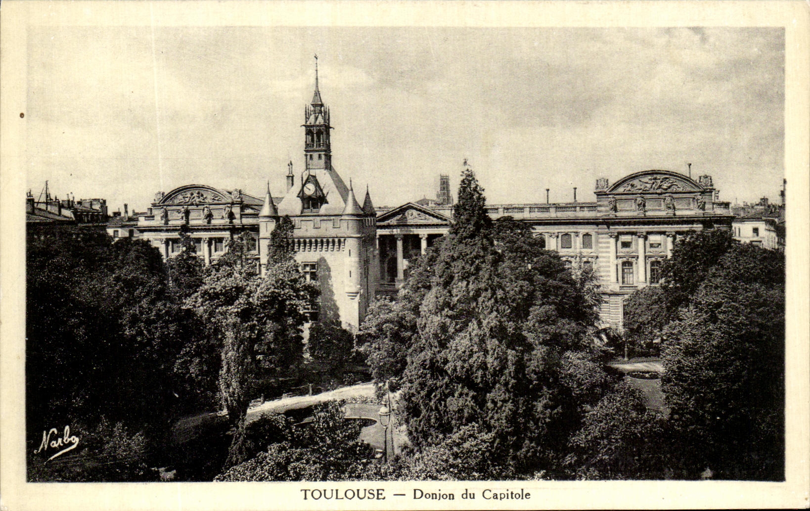 Toulouse — Donjon du Capitole — Éditions Narbo