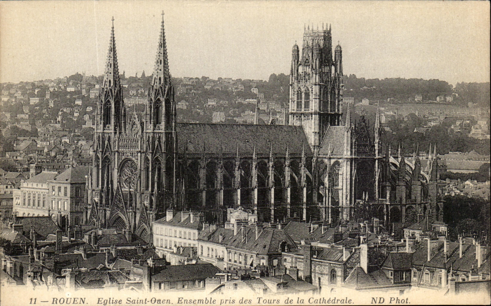 CPA Rouen Eglise Saint Ouen Ensemble pris des Tours de la Cathedrale
