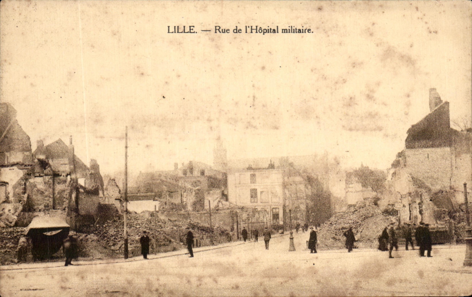 CPA Lille Rue De L'Hopital Militaire Militaria