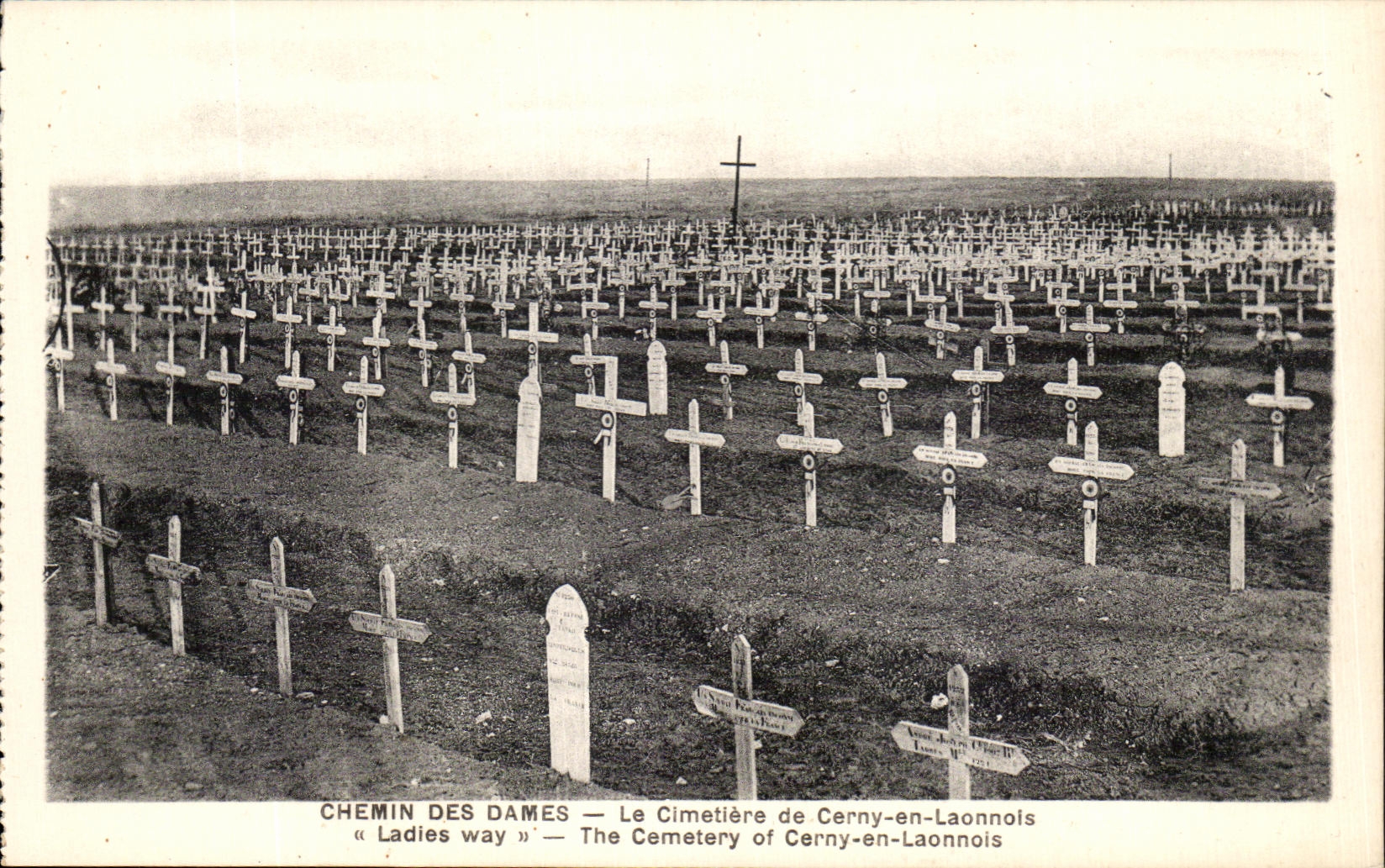 Chemin des Dames — Le Cimetière de Cerny-en-Laonnois — Éditeur B. Nougardèle & H. Lestrat, Solisons