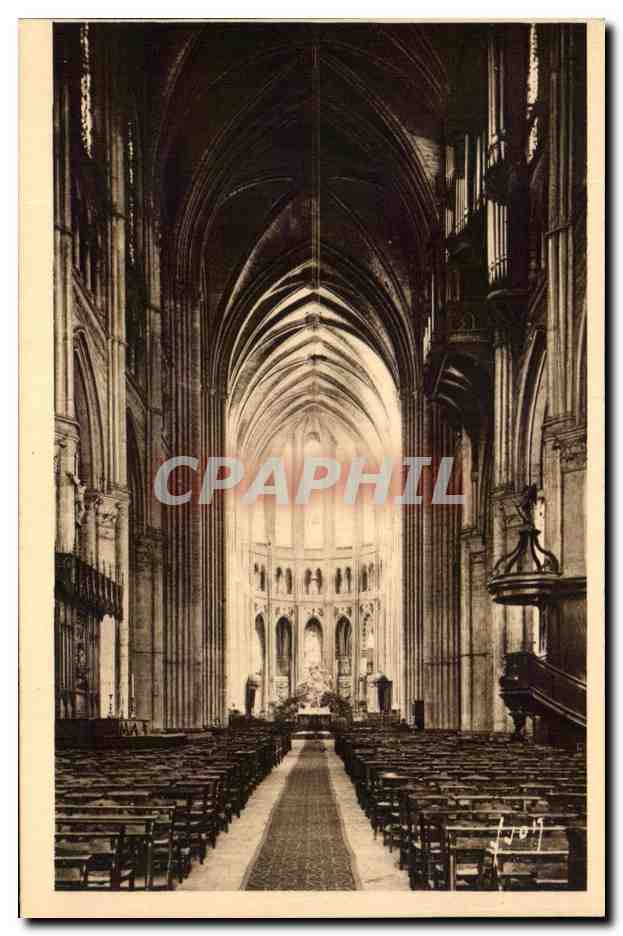 Chartres (Eure-et-Loir) — Intérieur de la Cathédrale - La Nef et le Chœur — Les Éditions d'Art Français