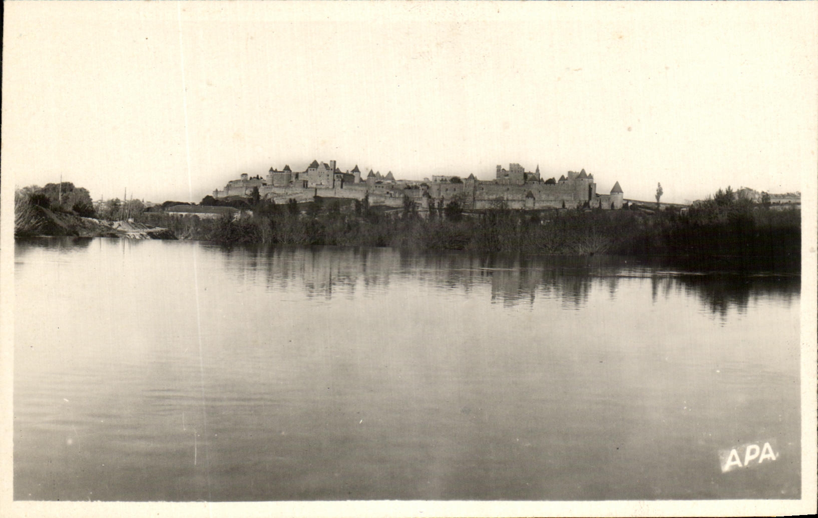 Carcassonne — Vue Générale de l'Aude — Les Cartes APA. POUX Albi