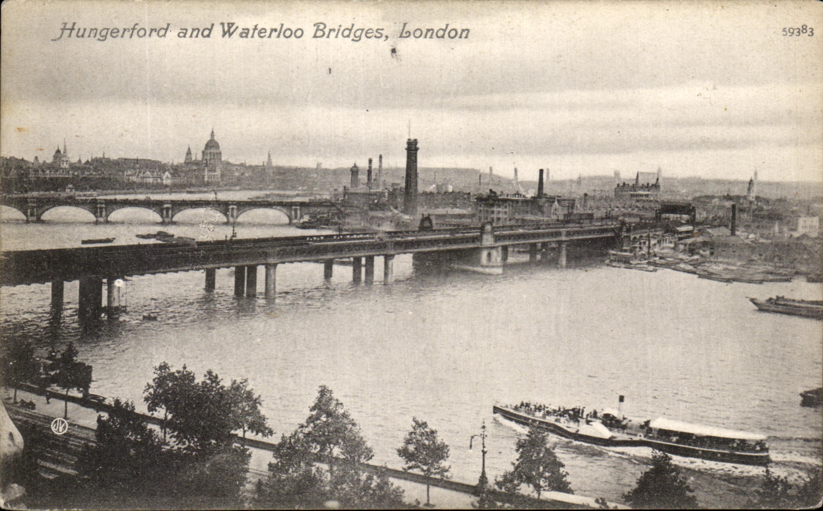 CPA Hungerford and Waterloo Bridges London Bateau