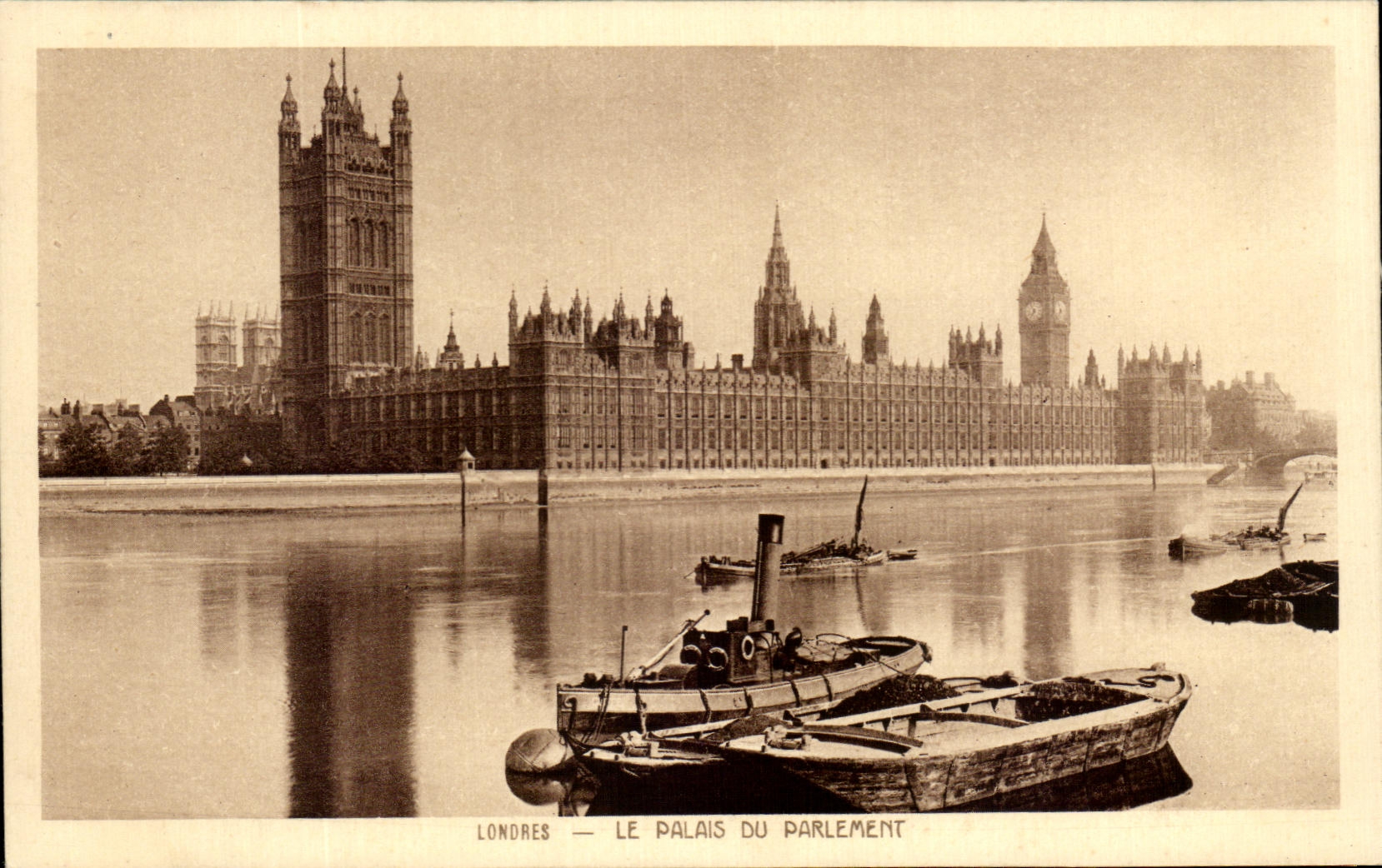 CPA London Le Palais Du Parlement Bateau