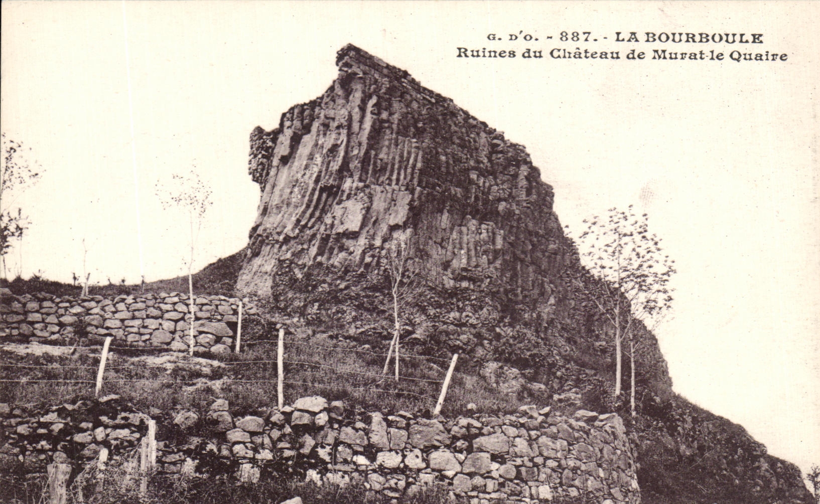 Ruines du Château de Murat-le-Quaire — La Bourboule — g.d'o. - 887