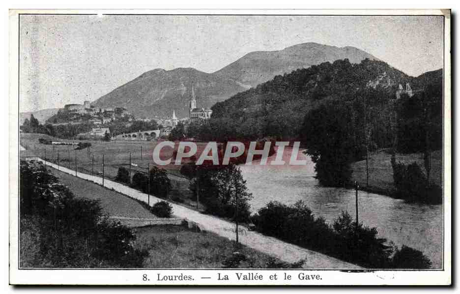 CPA Lourdes La vallee et le Gave