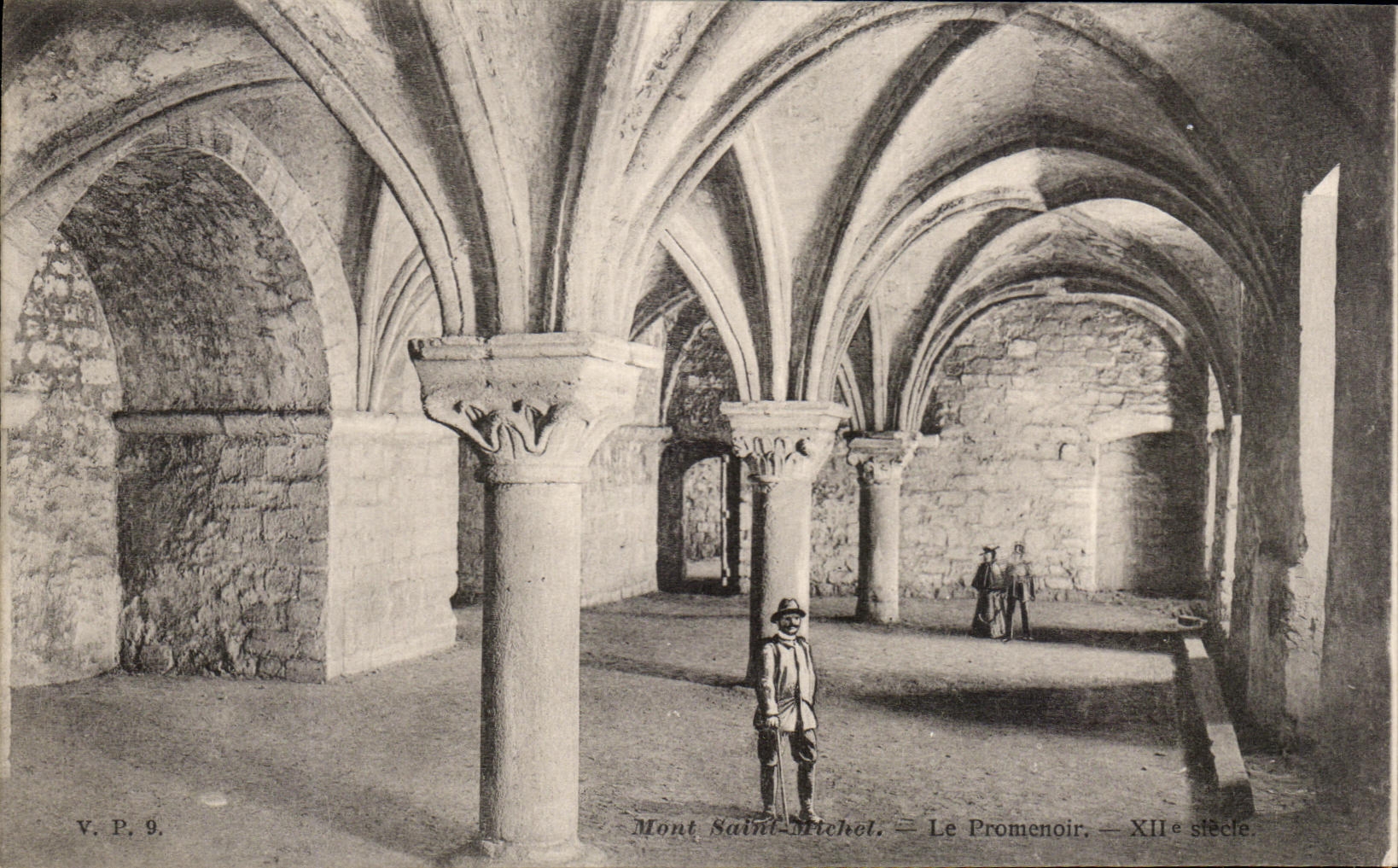 CPA Mont Saint Michel Le Promenoir