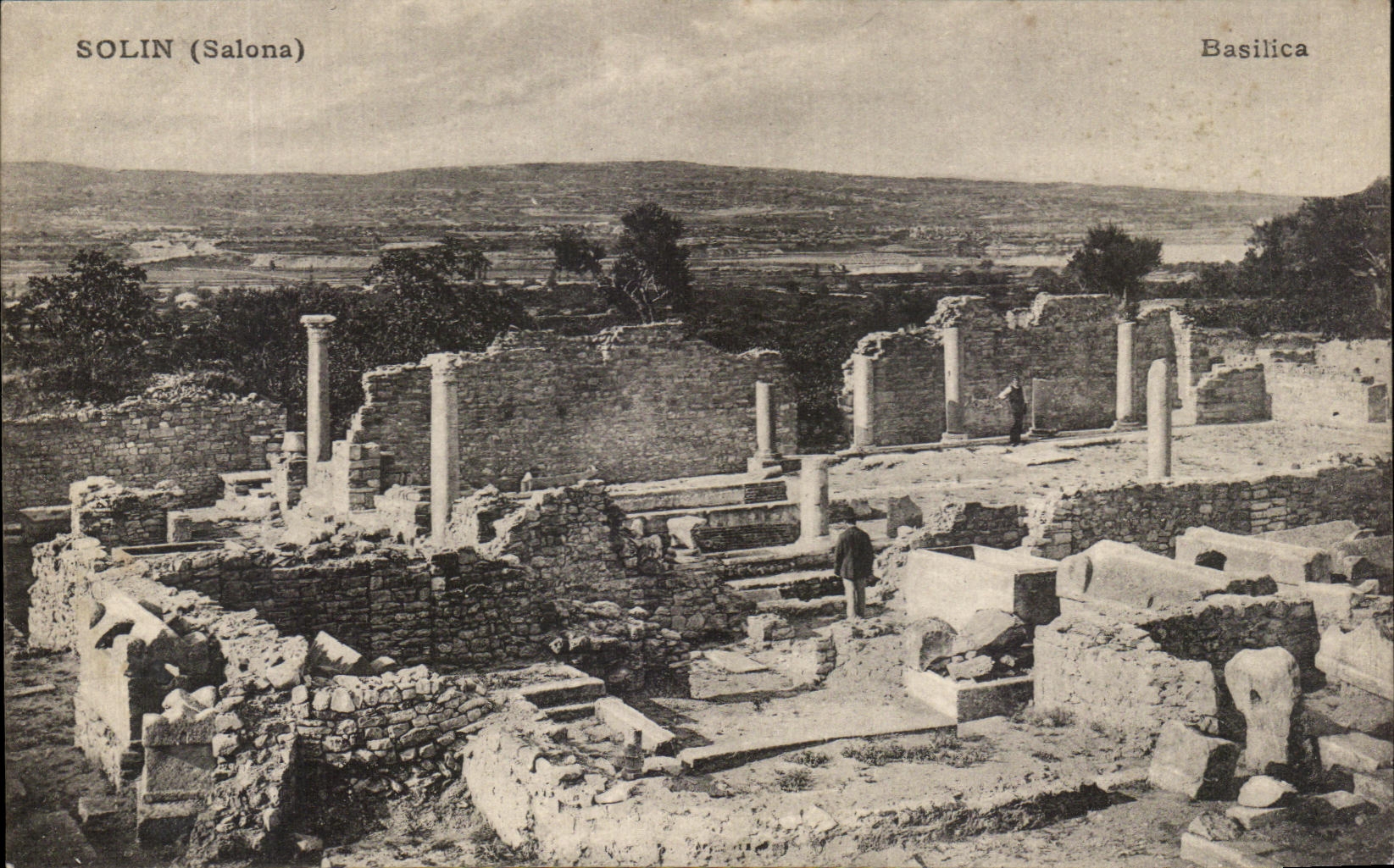 Solin (Salona) — Basilica — éditeur Svojina J. Karaman, n° 6817