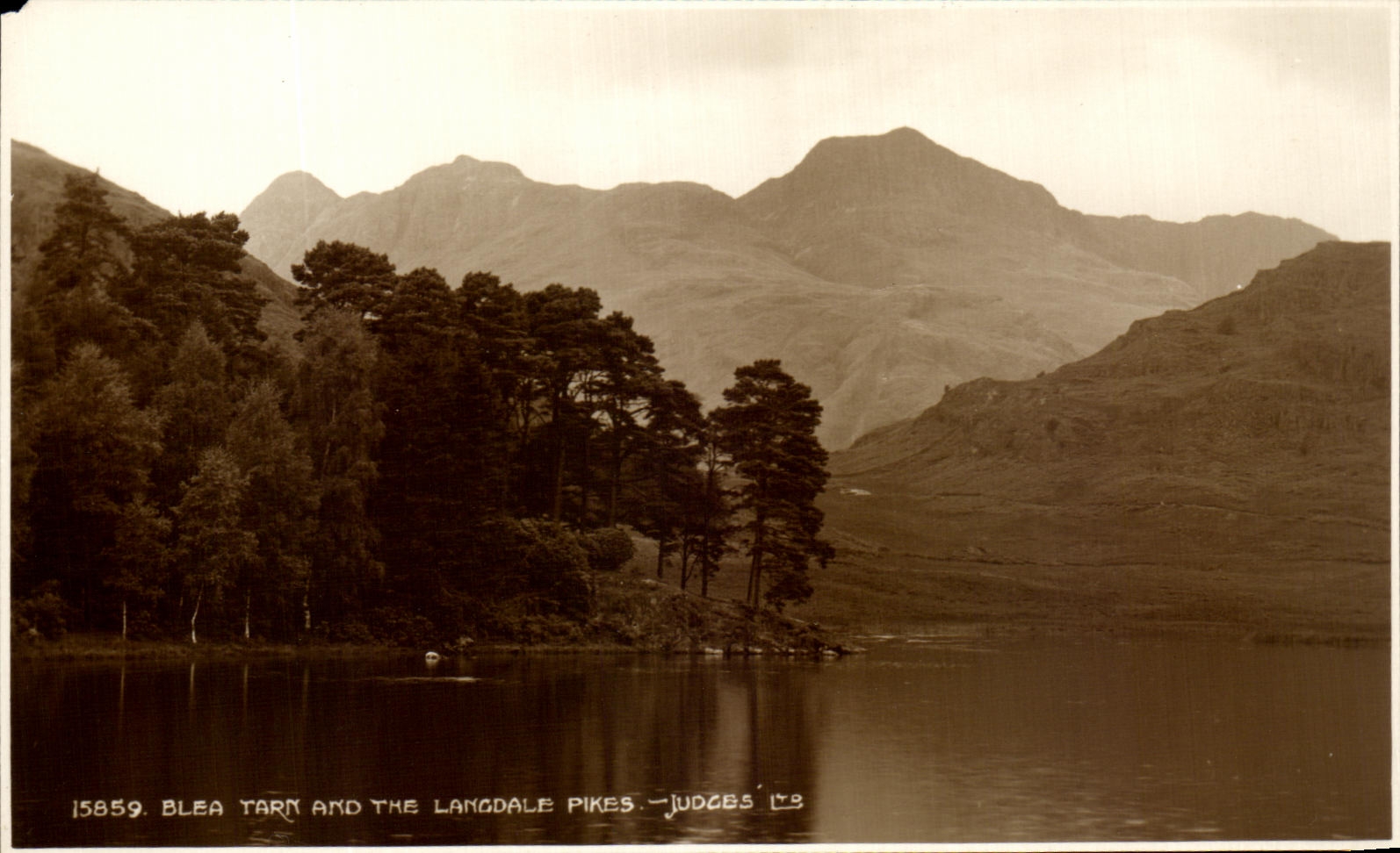 CPA Bleau Tarn And The Langdale Pikes Judces