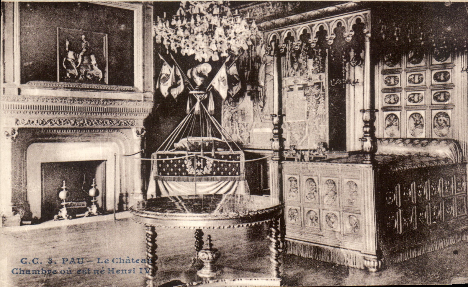 CPA Pau Le Chateau Chambre ou est ne Henri IV