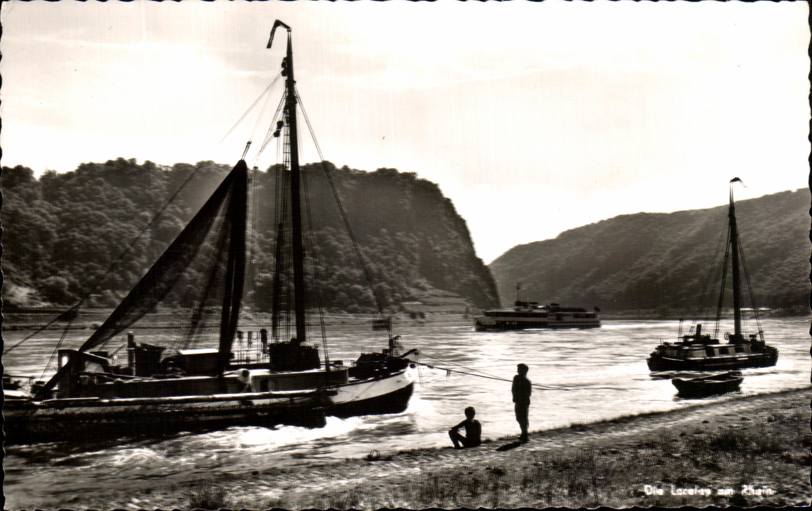 Les Lorettes au Rhin — vue de bateaux et falaises — Hans Andres Verlag