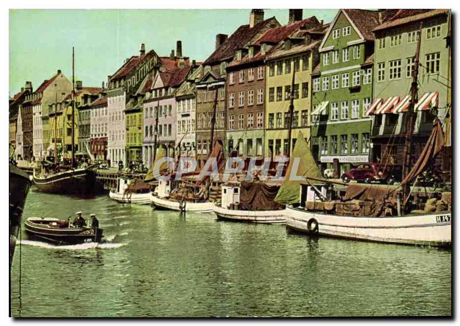 Copenhague - Nyhavn - Vue des maisons colorées le long du canal — DancoLon, n° 26
