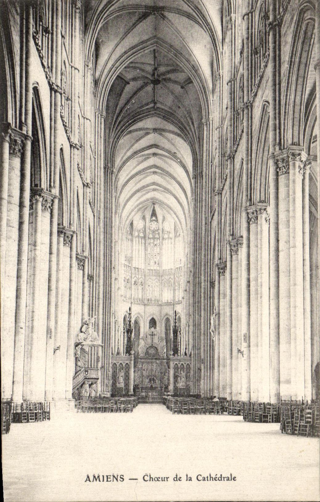 CPA Amiens Choeur de la Cathedrale