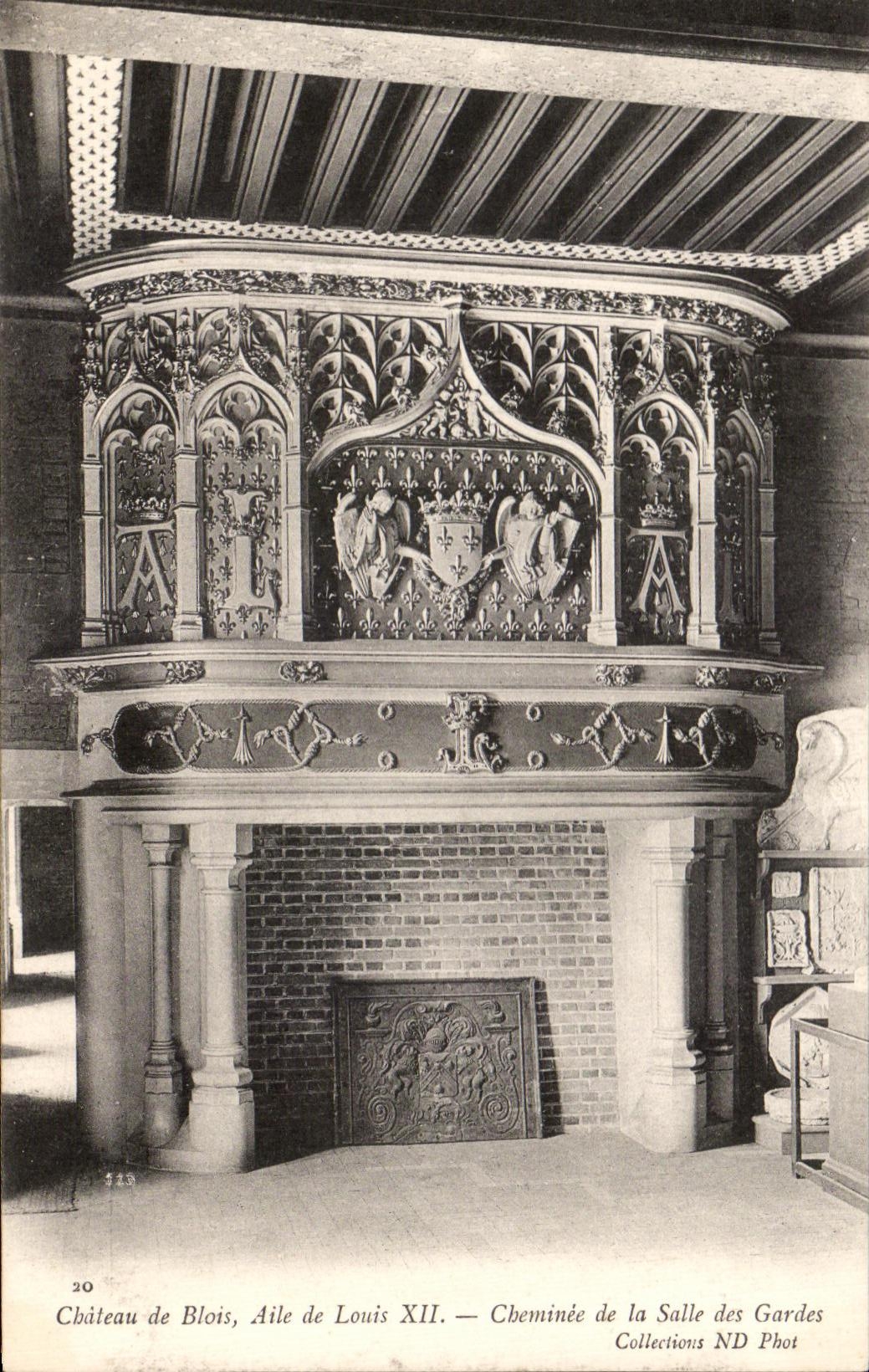 Château de Blois, Aile de Louis XII — Cheminée de la Salle des Gardes — Collections ND Phot