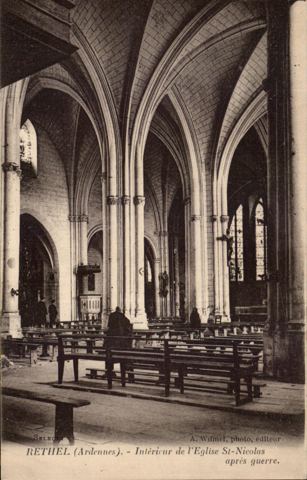 CPA Rethel Interieur de l'Eglise St Nicolas