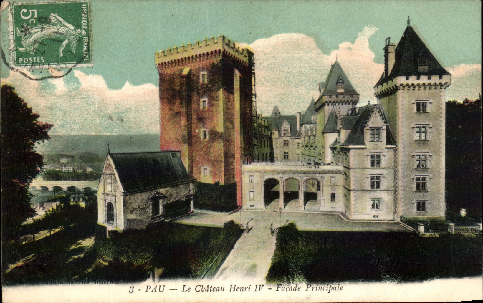 Pau — Le Château Henri IV — Façade Principale — Édition Gallia Gallerie Nodernes