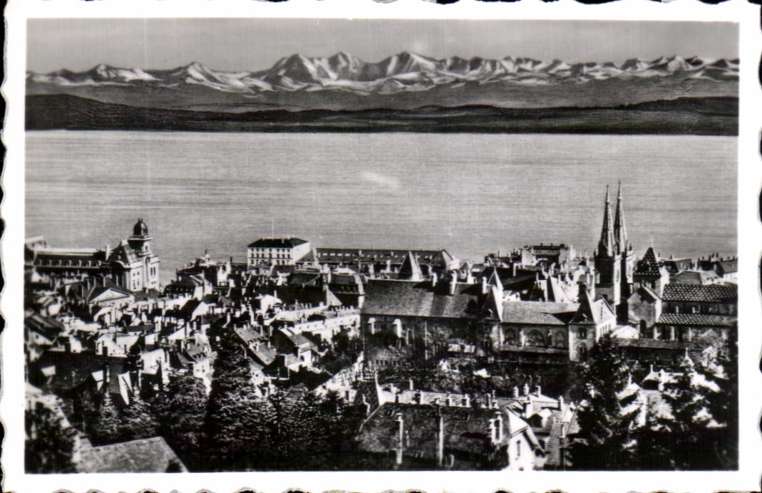 CPSM Neuchatel Vue Generale et les Alpes
