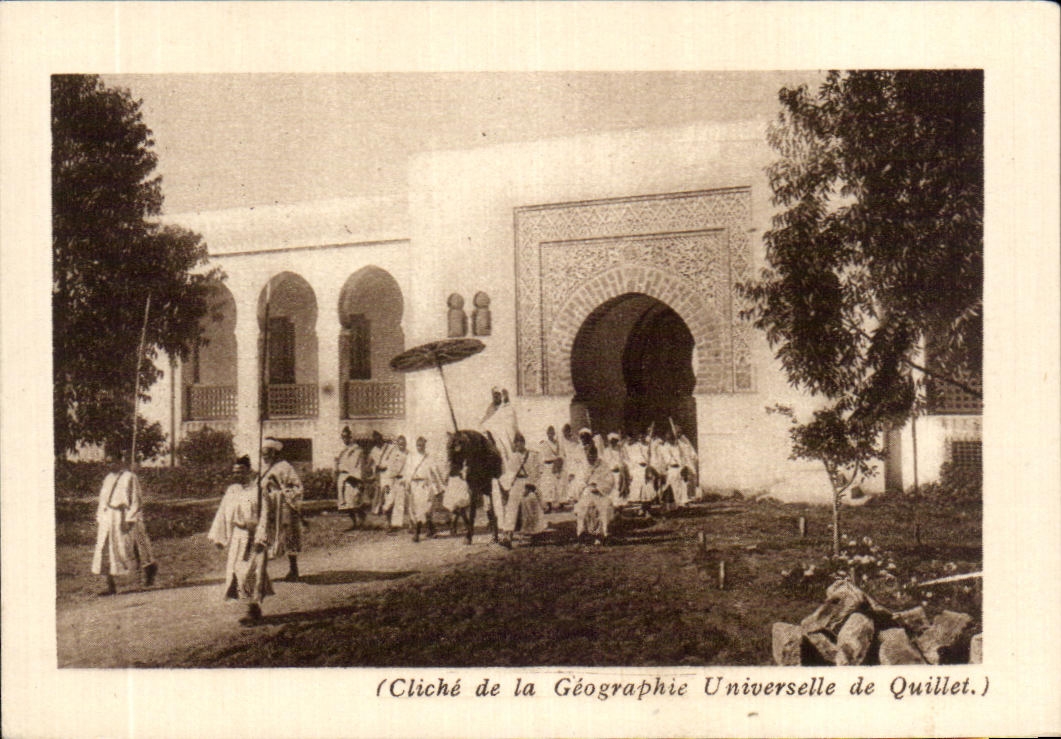 CPSM Maroc Une sortie du Sultan Le sultan Moulary Youssef et son escorte d'Honneur