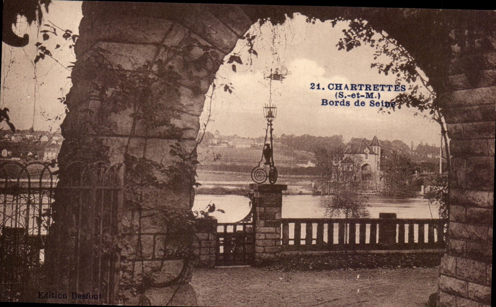 Chartrettes (S.-et-M.) — Bords de Seine — Édition Desfont, n°21