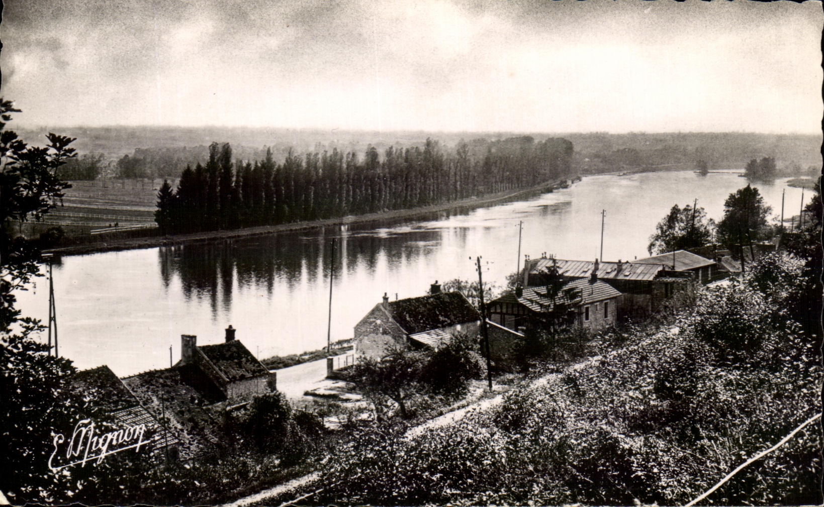 CPSM Chartrettes Bords de seine vus De Hauteurs de Rouillon